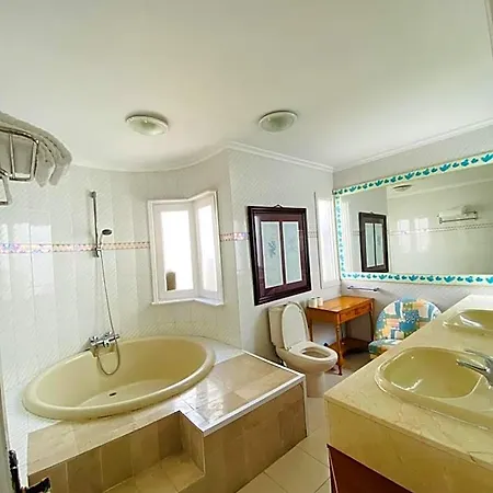 Hotell Mision Costa Corralejo